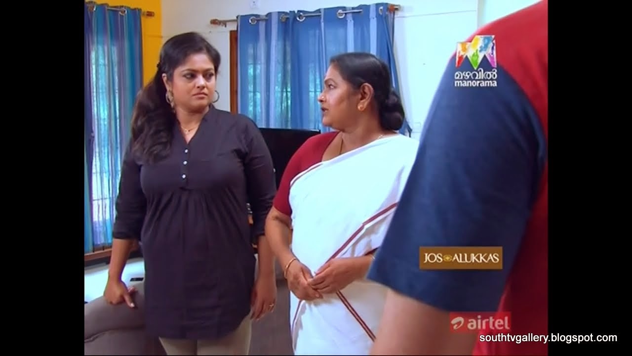 Hot And Sexy Serial Aunty Manju Pillai South Tv Gallery
